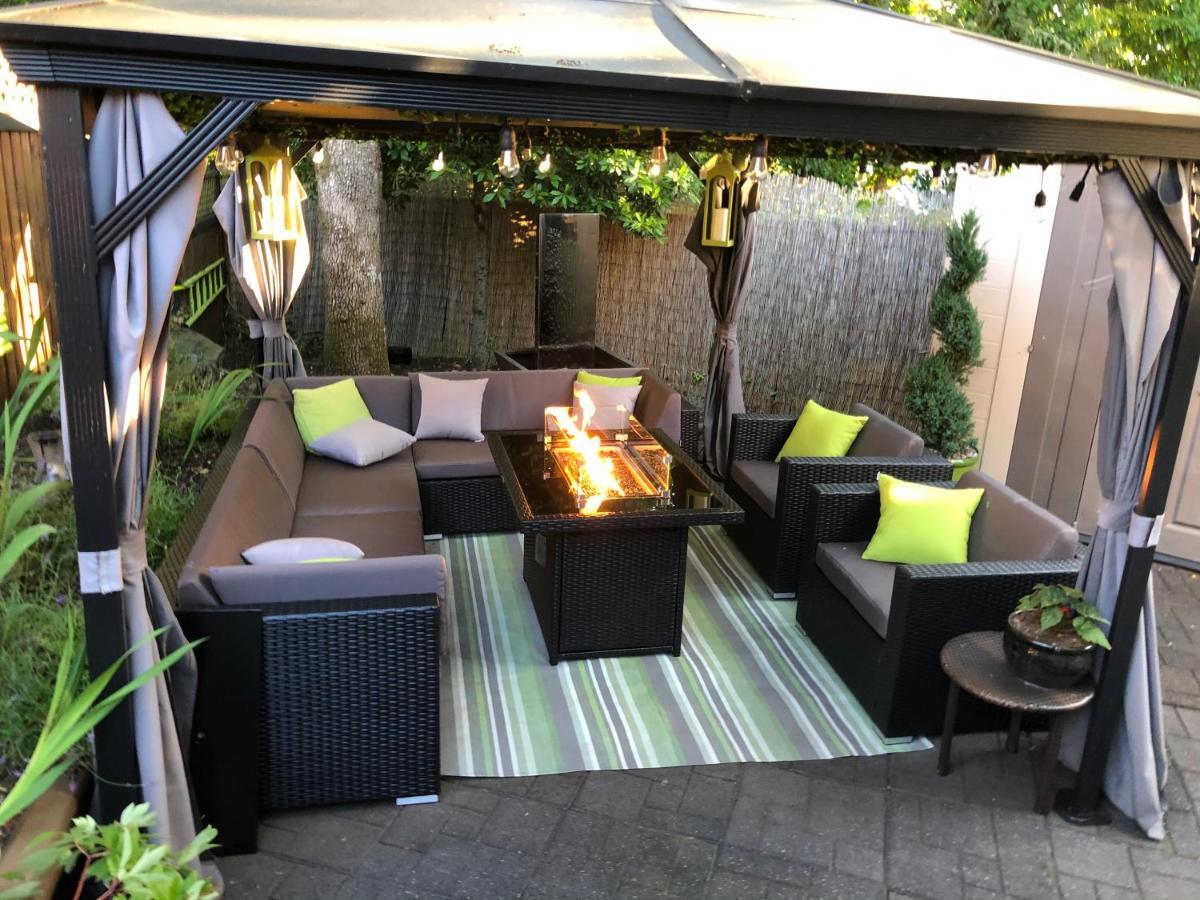 Cozy And Modern 3 Bedroom In Central Location! Victoria Exterior foto